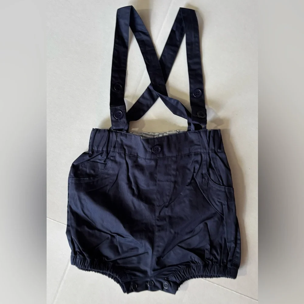 Boardnseorl 12-18 month 80cm. Sailboat navy shorts romper. Bow tie. Cotton/spand
